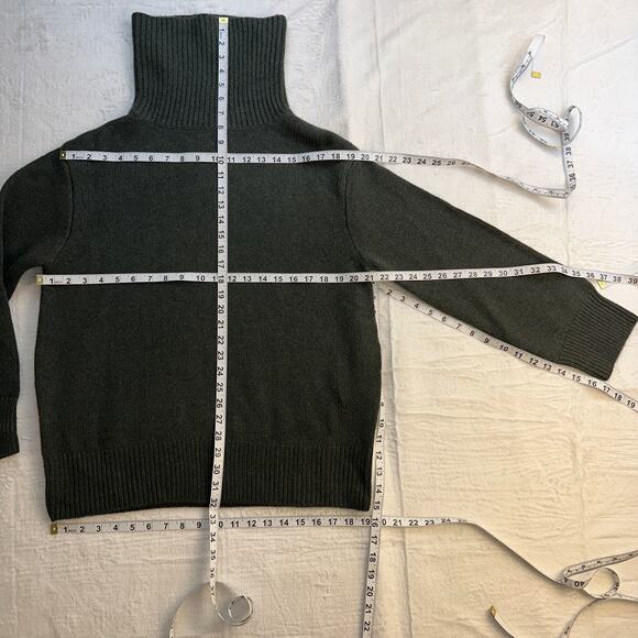 Lisa Yang Holly Sweater Turtleneck 100% Cashmere Olive Green Sz 0 / XS NWT $895 - Picture 7 of 16